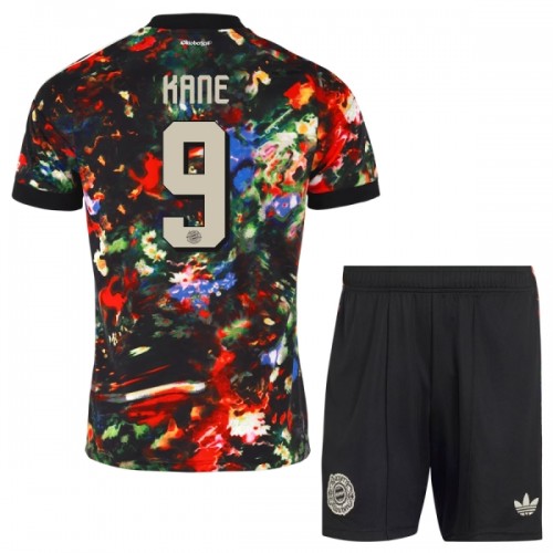 Maglia ufficiale FC Bayern Monaco Kane 9 Oktoberfest 2026-27 per Bambino Maglia ufficiale FC Bayern Monaco Kane 9 Oktoberfest 2026-27 per Bambino